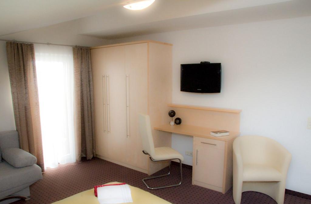 Pension Dorfplatzl Fusch an der Grossglocknerstrasse Экстерьер фото
